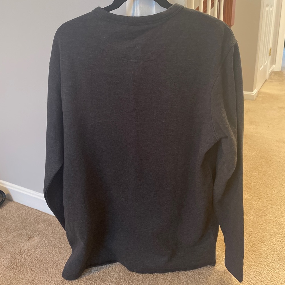 I’m selling this long sleeve shirt got for Christmas$15 obo